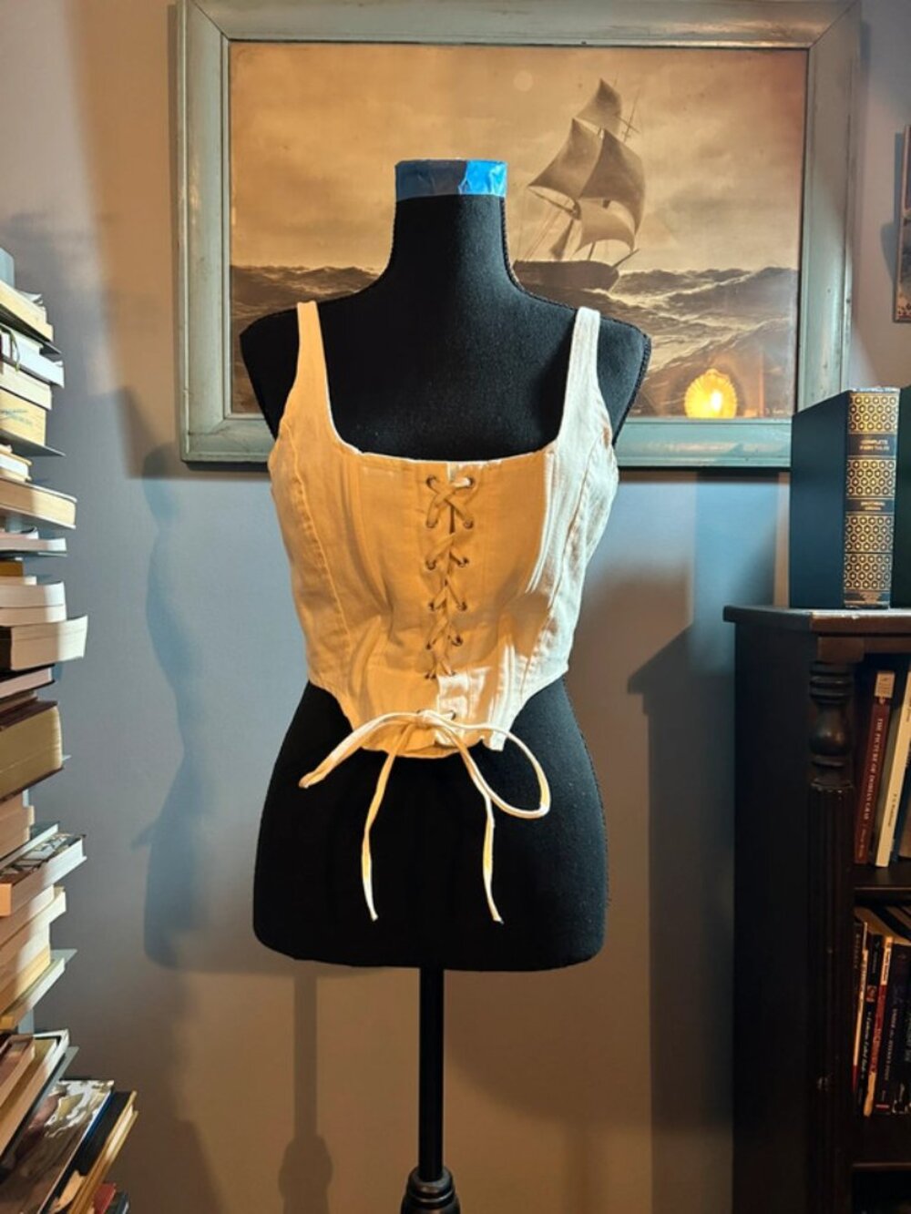 Soft white cotton corset - Picture 5 of 8